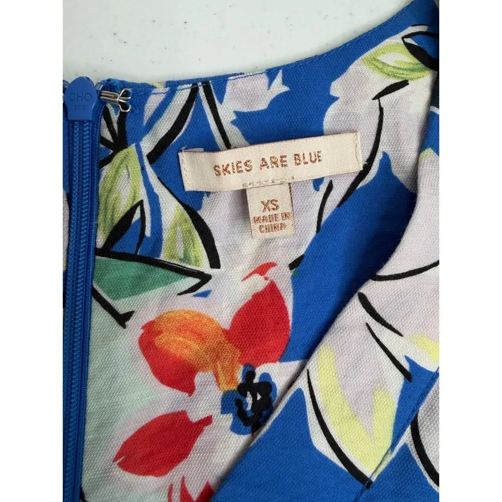 Skies Are Blue Floral Short Romper Sz XS Garden Floral Cottagecore Coastal Beach